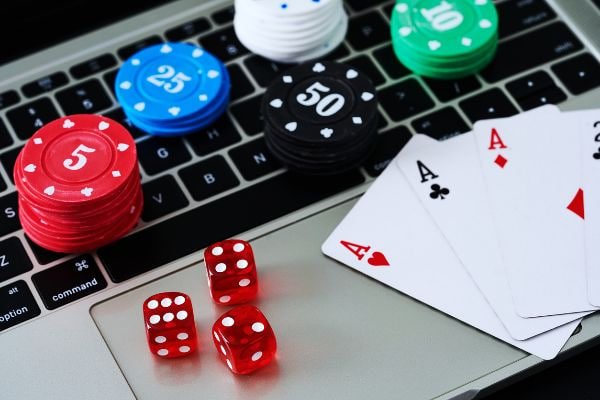 Tampilan aplikasi resmi slot27 di perangkat mobile Android dan iOS